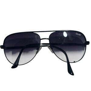 Quay Desi HIGH KEY Black fade Aviator Sunglasses
